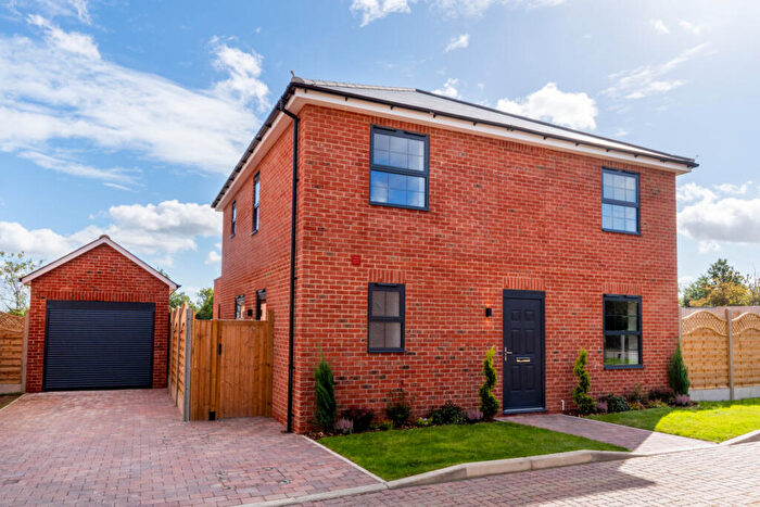 3 Bedroom Detached House For Sale In Sabre Close, Felsted, Dunmow, Essex, CM6