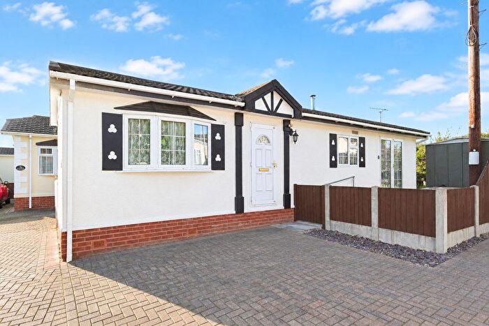 2 Bedroom Mobile/park Home For Sale In Church Road, Gosfield, Halstead, CO9
