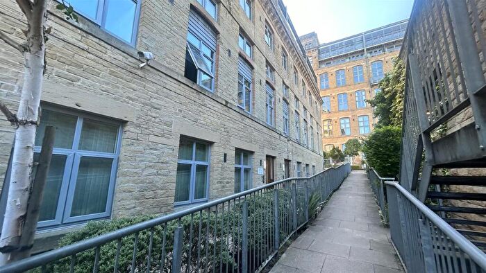 2 Bedroom Apartment For Sale In Valley Mill, Park Road, Elland, HX5