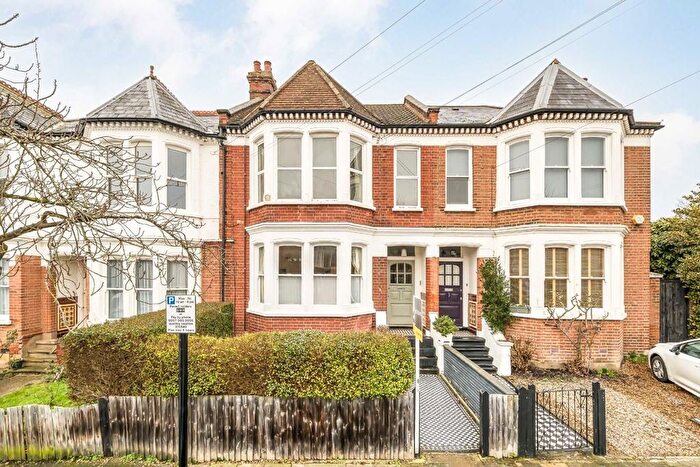 2 Bedroom Flat For Sale In Harborough Road, Jacksons, SW16