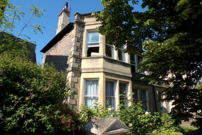 3 Bedroom Flat To Rent In Lovers Walk, Weston-Super-Mare, BS23