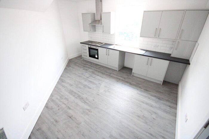 2 Bedroom Apartment To Rent In Belle Isle Road, Leeds, LS10