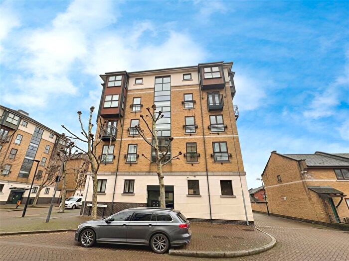 2 Bedroom Flat To Rent In Beaulieu Avenue, London, E16