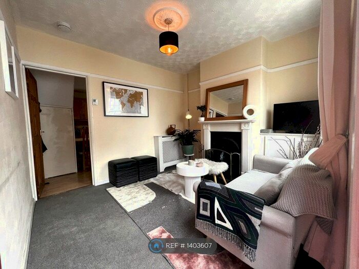 2 Bedroom End Of Terrace House To Rent In Eldon Terrace, Reading, RG1