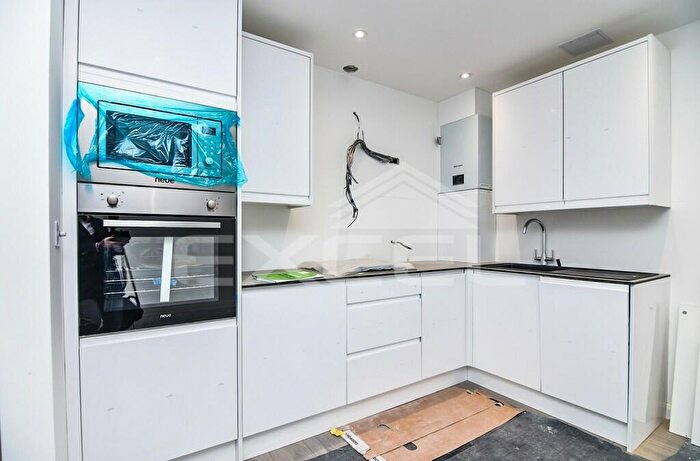 1 Bedroom Apartment To Rent In Regents Park Road, Finchley Central, London, N3