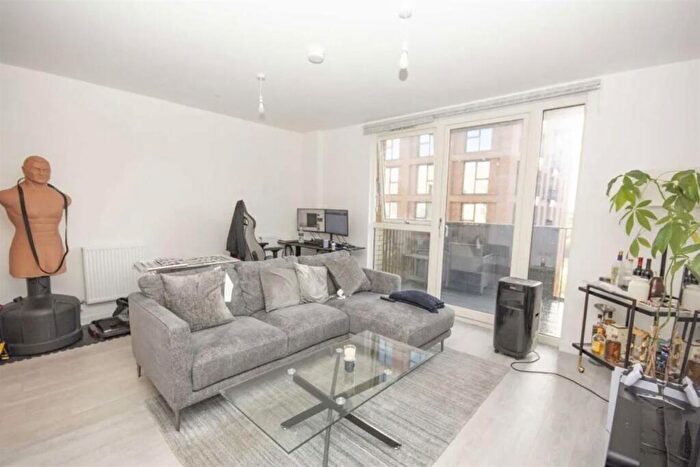 1 Bedroom Flat To Rent In Shearwater Drive, Colindale, NW9
