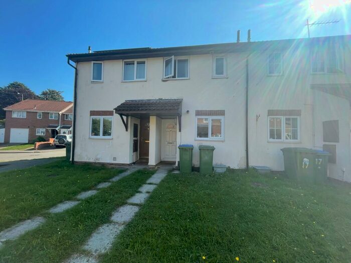 2 Bedroom Terraced House To Rent In Vineyard Close, Woolston, SO19