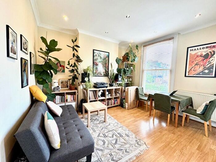 2 Bedroom Flat To Rent In Wilberforce Road, London, N4
