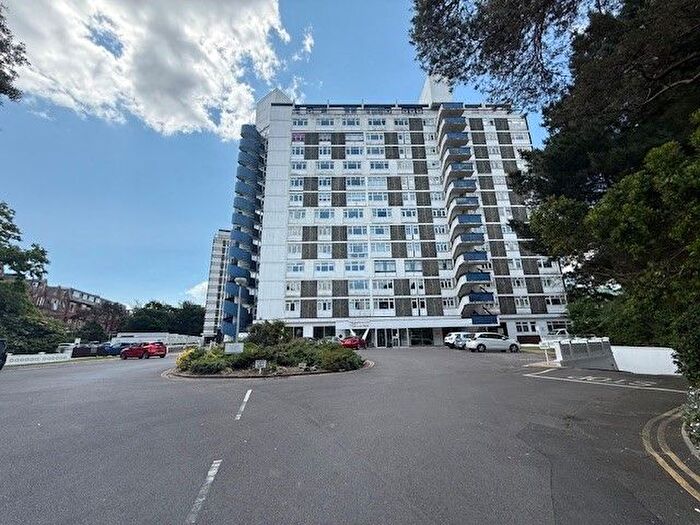 4 Bedroom Flat To Rent In West Cliff Road Admirals Walk, Bournemouth, BH2