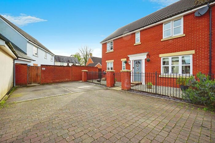 4 Bedroom Semi Detached House For Sale In Hayne Court, Tiverton, EX16