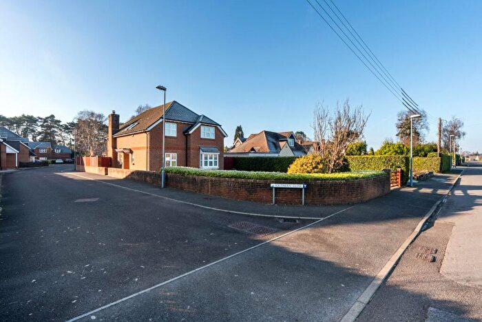 4 Bedroom Detached House For Sale In Southern Close, West Moors, Ferndown, Dorset, BH22