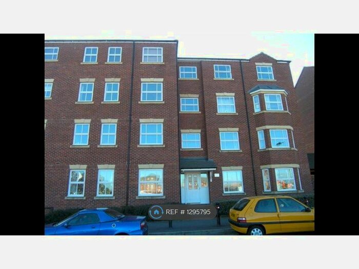 2 Bedroom Flat To Rent In Wharf Lane, Solihull B91