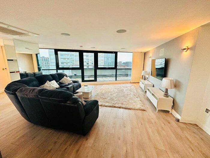 2 Bedroom Flat To Rent In Tempus Tower, Mirabel Street, M3