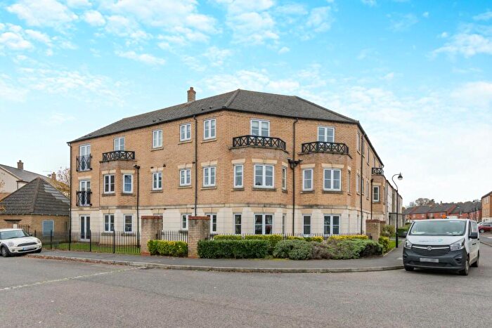 2 Bedroom Apartment For Sale In Dainty Grove, Grange Park, Northampton, NN4