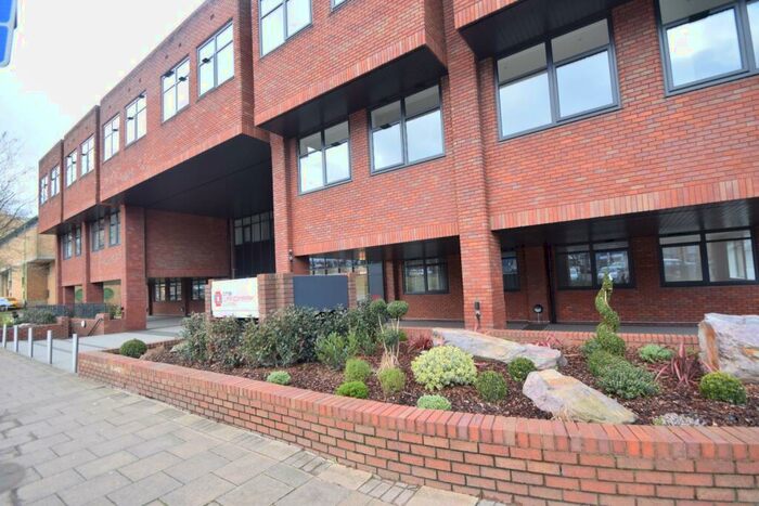 1 Bedroom Apartment To Rent In The Landmark, Flowers Way, Luton, Bedfordshire, LU1