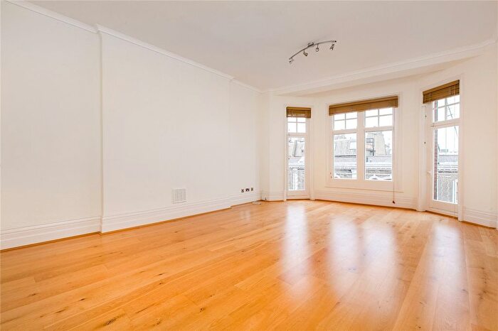 3 Bedroom Flat To Rent In Old Brompton Road, South Kensington, SW7