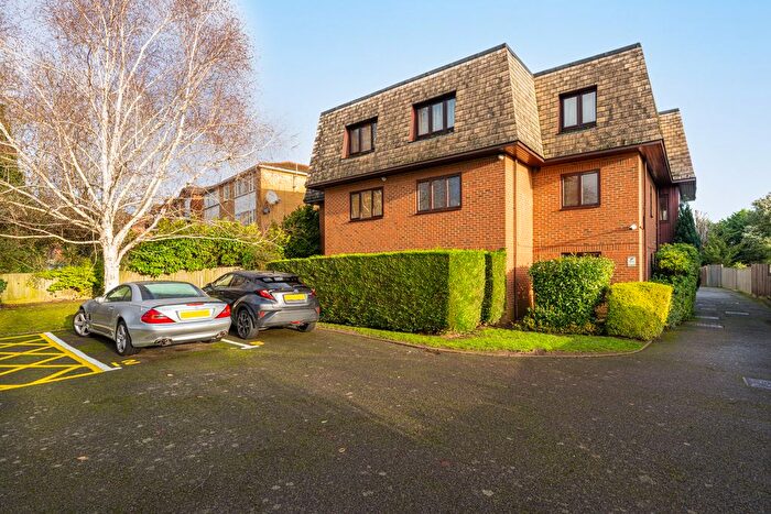 1 Bedroom Flat To Rent In High Road, Whetstone, N20