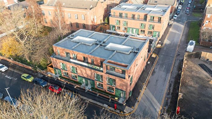 3 Bedroom Town House For Sale In Ardwick Green, Manchester, M12