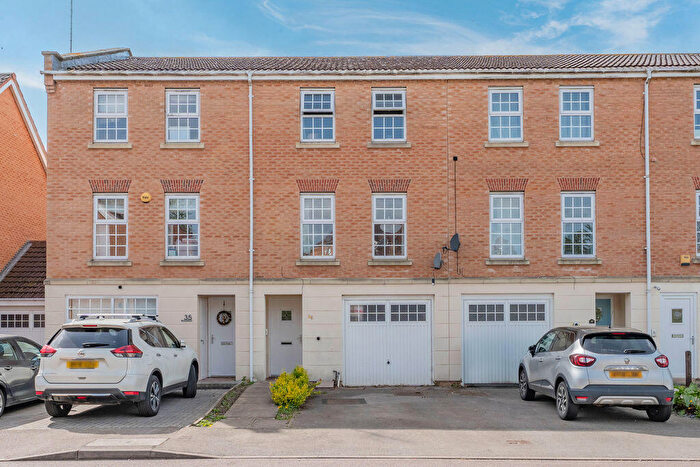 4 Bedroom Town House For Sale In Middlebrook Green, Market Harborough, LE16