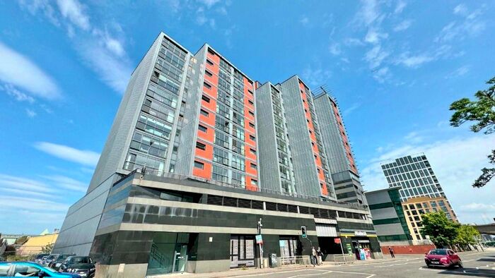 2 Bedroom Flat To Rent In Lancefield Quay, Finnieston, Glasgow, G3