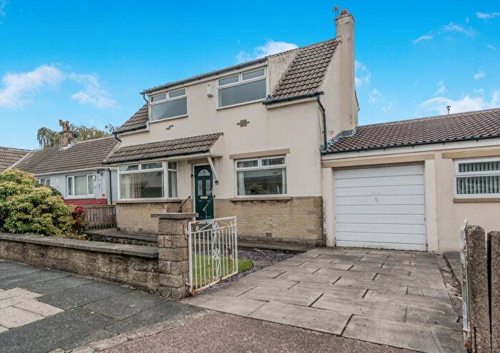 3 Bedroom Link Detached House For Sale In Tyersal Court, Tyersal, Bradford, West Yorkshire, BD4