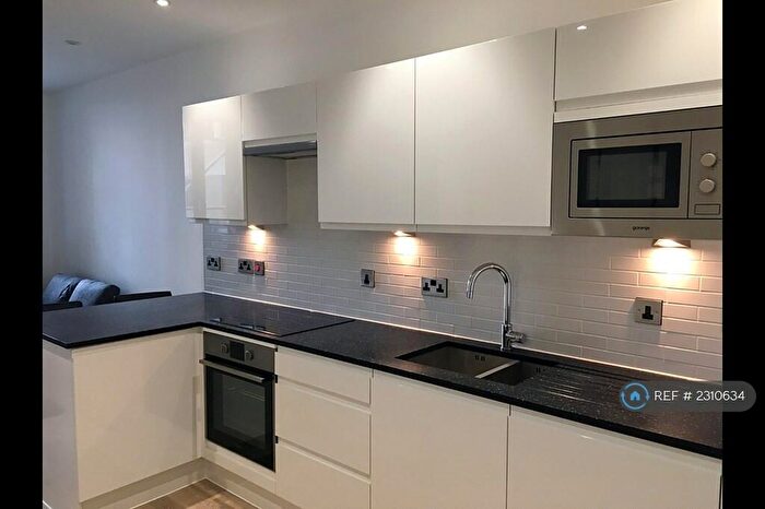 1 Bedroom Flat To Rent In Garrard House, Reading, RG1