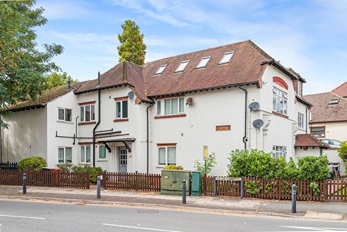 2 Bedroom Flat For Sale In Dartford Road, Bexley, DA5