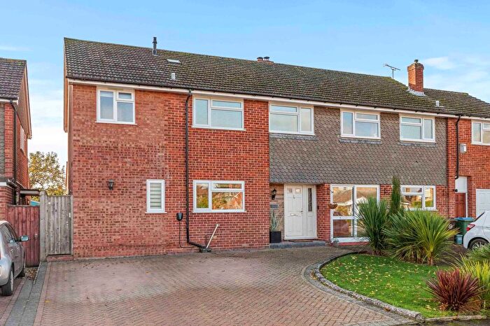 4 Bedroom Semi Detached House For Sale In Dovecote, Haddenham, HP17