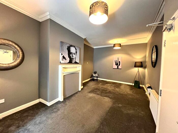 1 Bedroom Flat To Rent In Chapel Street, Halton, Leeds, LS15