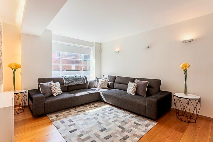 4 Bedroom Town House To Rent In Cato Street, London, W1H