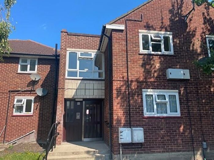 1 Bedroom Flat To Rent In Bastable Avenue, Barking, IG11