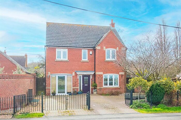 4 Bedroom Detached House To Rent In Mill Road, Woodford, Kettering, NN14