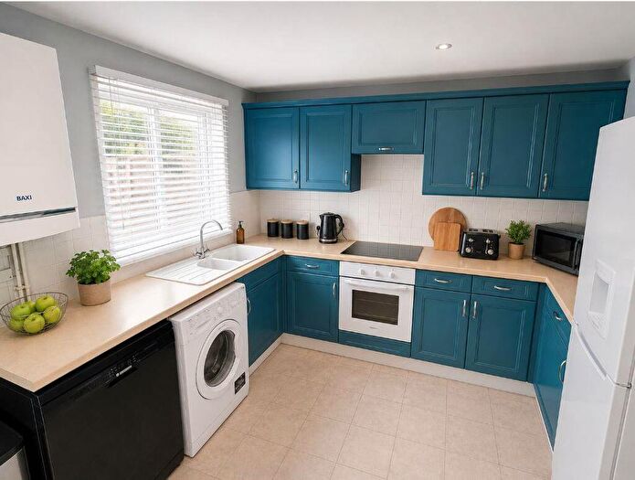 3 Bedroom Semi-Detached House For Sale In Lawson Court, Boldon Colliery, NE35