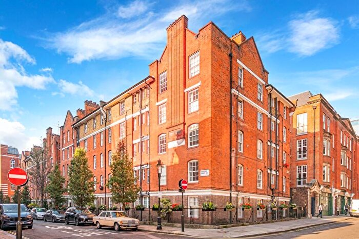1 Bedroom Flat To Rent In Siddons Court, Tavistock Street, London, WC2E