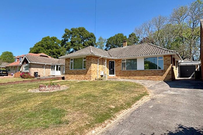3 Bedroom Detached Bungalow To Rent In Peverells Wood Avenue, Chandler's Ford, Eastleigh, SO53