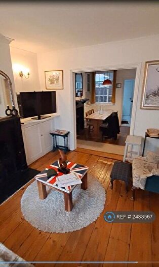 2 Bedroom Terraced House To Rent In Victoria Street, Windsor, SL4