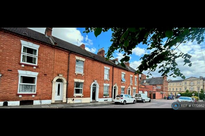 4 Bedroom Terraced House To Rent In Alexandra Road, Northampton, NN1