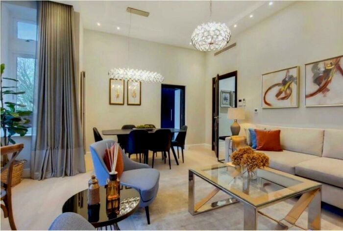 4 Bedroom Flat To Rent In Flat Fitzjohns Avenue, Hampstead, NW3