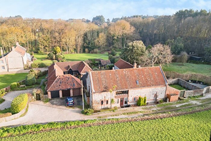 3 Bedroom Barn Conversion For Sale In Main Road, Sidestrand, Cromer, NR27