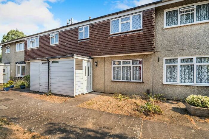 3 Bedroom Terraced House To Rent In Buckland Road, Chessington, Surrey, KT9