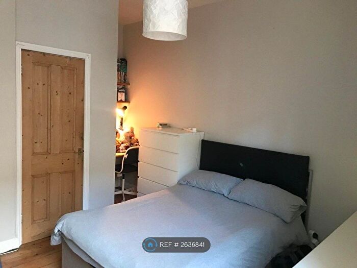 1 Bedroom Flat To Rent In Albert Street, Edinburgh, EH7