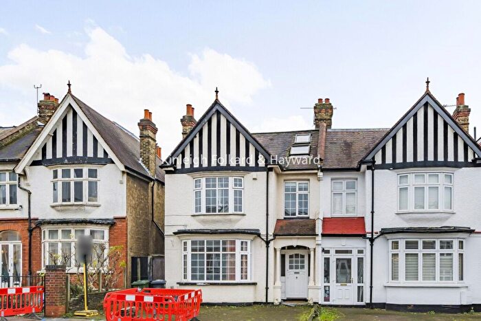 7 Bedroom Terraced House For Sale In Bellingham Road, Catford, London, SE6
