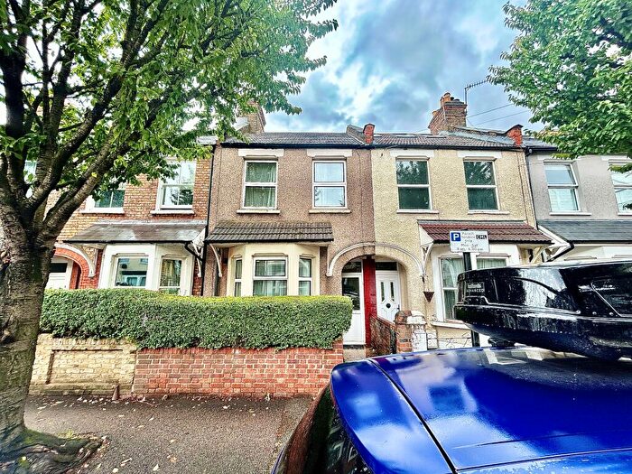 3 Bedroom House To Rent In Cassiobury Road, Walthamstow, E17