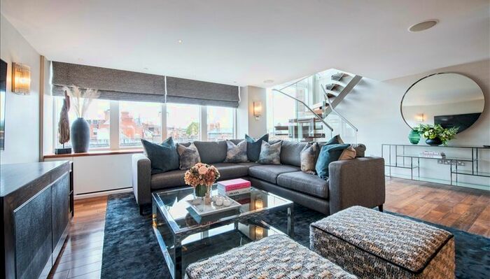 3 Bedroom Flat To Rent In Young Street, Imperial House, W8