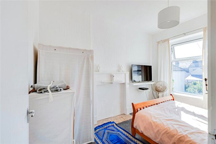 2 Bedroom Apartment For Sale In Seymour Street, Splott, CF24