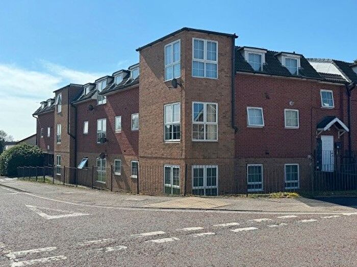 2 Bedroom Flat To Rent In Brookside Court, Prescot, L35