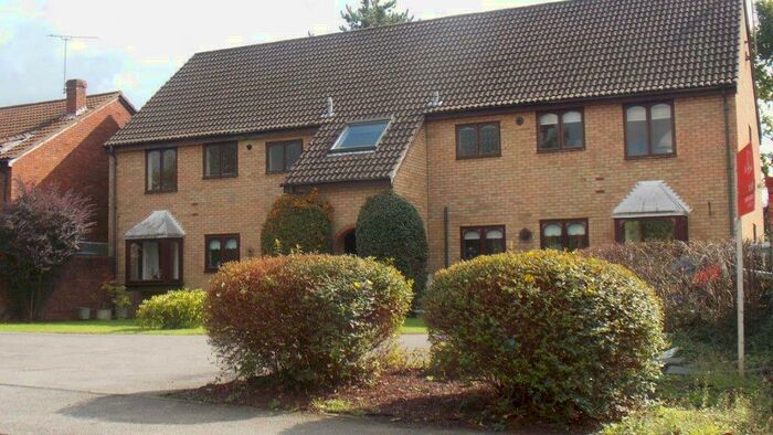 2 Bedroom Flat To Rent In The Chase, Calcot, Reading, RG31