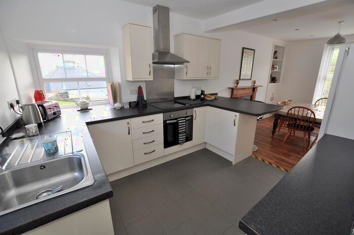 4 Bedroom Property To Rent In Llansteffan, Carmarthen, SA33
