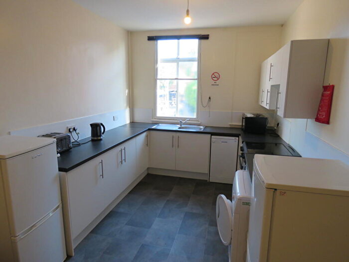 6 Bedroom Apartment To Rent In Fore Street - Top Floor, Includes Bills, Exeter, EX4