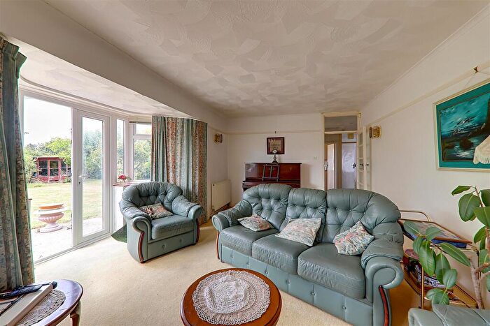 3 Bedroom Detached Bungalow For Sale In Glynde Avenue, Goring-By-Sea, Worthing, BN12